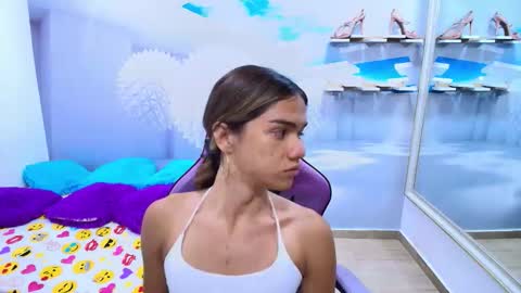 Snapshot of demi_leed chatting on April 2026 12:39:02 PM DEMI online show from April 2026 12:39:02 PM