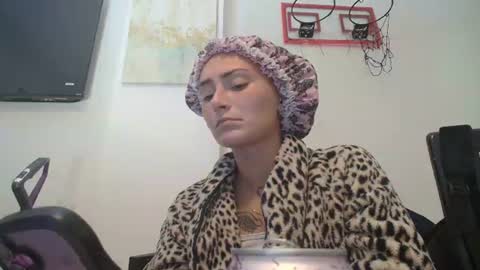 Demi online show from July 2026 06:33:02 AM