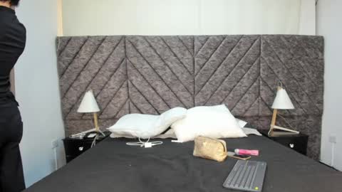 Snapshot of demon_foxx chatting on May 2026 12:58:01 PM online show from May 2026 12:58:01 PM