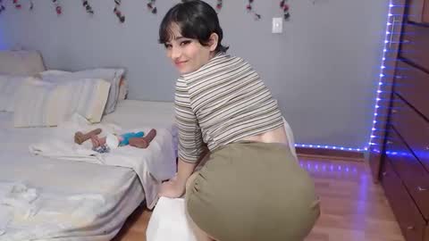 Snapshot of deni_bloom chatting on December 2024 02:30:01 AM Denisse schedule Monday to Friday 1300-1900 mexican time Saturday-maybe it could be a surprise IDEPENDENT MODEL online show from December 2024 02:30:01 AM