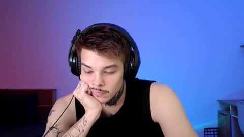 Denis online show from November 2025 06:40:01 PM