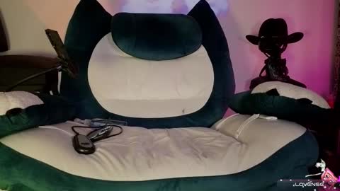 Oliver online show from November 2025 01:06:02 AM