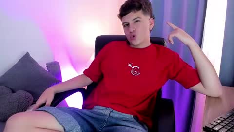 Dennis online show from May 2026 07:55:02 PM