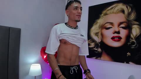 Dennis Kinsey online show from February 2026 07:21:01 PM