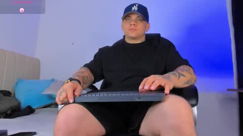 dennis munera online show from October 2025 10:05:02 AM