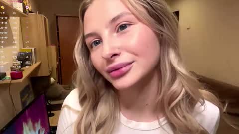 Vi  Victoria online show from November 2025 03:12:02 PM