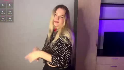 Luna online show from April 2026 05:25:01 PM