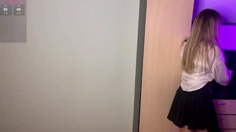 Luna online show from April 2026 05:15:01 PM