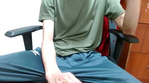 dereck online show from December 2025 09:27:01 AM