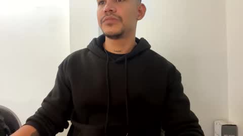 Snapshot of dereck_myers chatting on May 2026 05:15:01 AM Dereck Myers online show from May 2026 05:15:01 AM