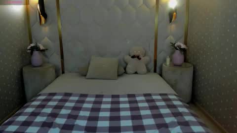 Derek online show from December 2025 01:24:02 AM