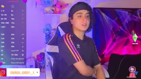 Derek independent online show from October 2025 07:03:02 PM