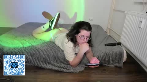 Derek online show from December 2025 07:53:02 PM