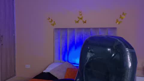 derek_sinn online show from July 2026 04:07:02 AM