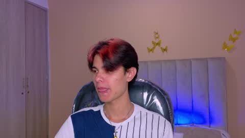derek_sinn online show from July 2026 03:53:02 AM