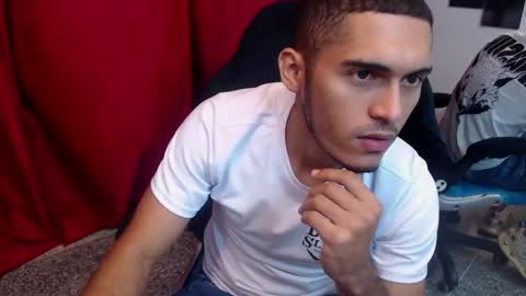 Snapshot of derek_storm_ chatting on September 2025 03:01:01 AM D E R E K online show from September 2025 03:01:01 AM