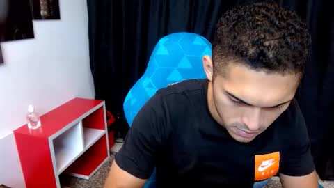 D E R E K online show from December 2025 12:56:02 PM