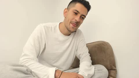 derek_vall online show from March 2025 03:29:02 AM