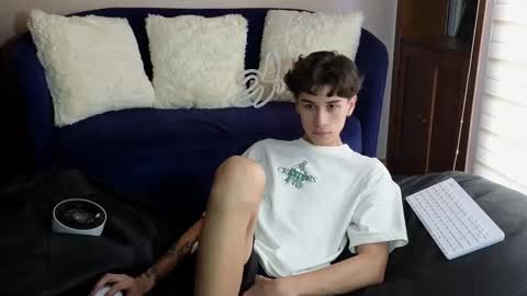 Derek online show from November 2025 03:52:02 PM