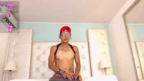 derekwildx online show from March 2025 06:55:01 PM