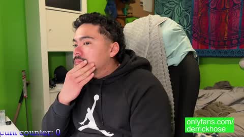 Snapshot of derrick_hose chatting on January 2025 12:39:02 AM Derrick Hose online show from January 2025 12:39:02 AM