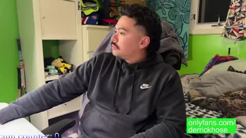 Snapshot of derrick_hose chatting on March 2025 03:34:01 AM Derrick Hose online show from March 2025 03:34:01 AM