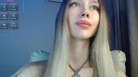 Snapshot of des_ch chatting on June 2026 05:18:02 PM Ari online show from June 2026 05:18:02 PM