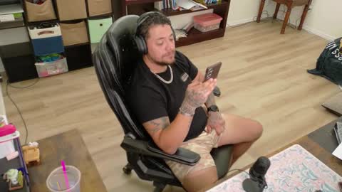 desertadventurer25 online show from February 2026 08:37:02 PM