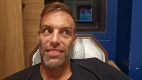 Tall and Handsome online show from November 2025 12:31:02 AM