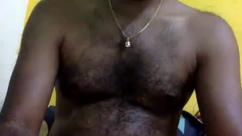 Snapshot of desi_suckable chatting on January 2025 03:47:01 PM desisuckable online show from January 2025 03:47:01 PM