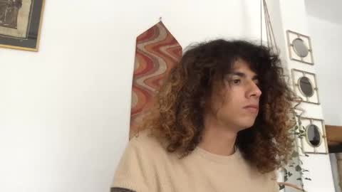 Desidias online show from November 2025 08:30:01 PM