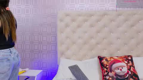 Snapshot of desire_sara chatting on November 2025 12:16:02 PM Sara Desire online show from November 2025 12:16:02 PM