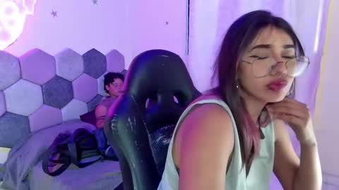 TORI AND MR. BEAR online show from February 2025 06:03:01 PM