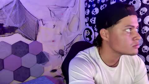 TORI AND MR. BEAR online show from October 2025 05:48:02 PM