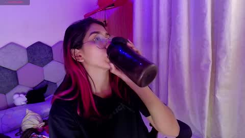 TORI AND MR. BEAR online show from April 2026 01:53:01 PM