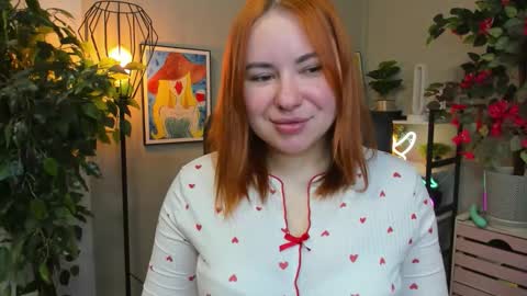 LAYLA online show from November 2025 07:42:02 AM