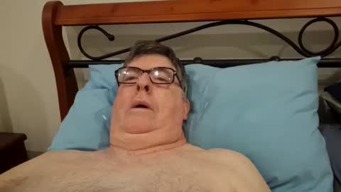 Desmon1958 online show from March 2026 07:28:02 PM