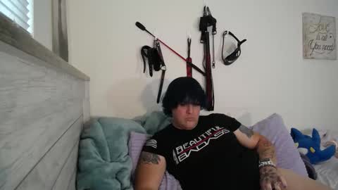 Dezmond online show from November 2025 11:31:01 PM