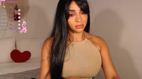 Destinne Mill online show from December 2025 10:53:02 AM