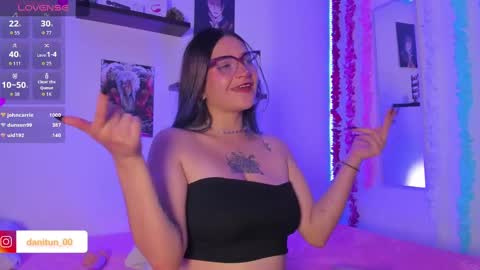 Snapshot of destiny14_ chatting on September 2025 02:22:01 AM Dani online show from September 2025 02:22:01 AM