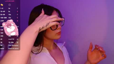 destinya_ online show from June 2026 02:08:01 PM
