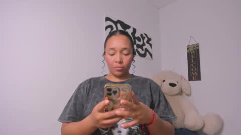 desty_y online show from February 2026 07:19:01 AM