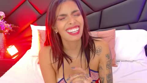 Snapshot of deuxgold chatting on February 2026 08:46:02 AM DEUX online show from February 2026 08:46:02 AM