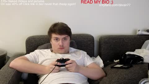 Snapshot of devantheplug chatting on December 2024 02:45:02 AM Devan online show from December 2024 02:45:02 AM