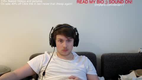 Snapshot of devantheplug chatting on December 2024 05:31:01 PM Devan online show from December 2024 05:31:01 PM