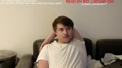 Snapshot of devantheplug chatting on December 2024 01:10:01 AM Devan online show from December 2024 01:10:01 AM