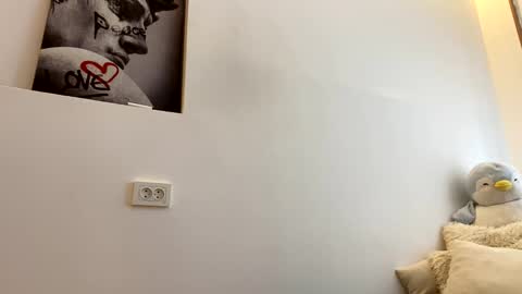 Emily online show from February 2026 07:51:01 AM