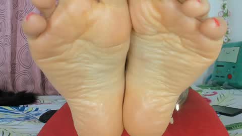 Snapshot of devilangel_29 chatting on February 2025 05:09:02 AM Johana online show from February 2025 05:09:02 AM