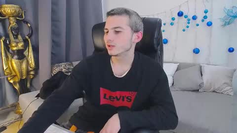 devin_ho online show from December 2024 07:53:02 PM