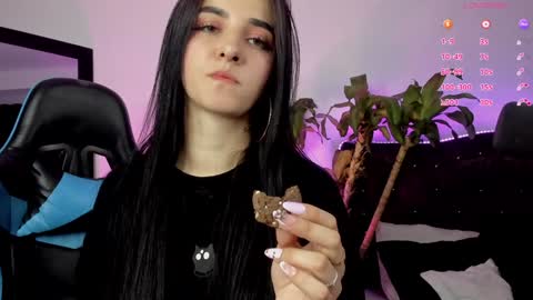 Snapshot of devlin_violet__ chatting on January 2025 06:15:02 AM PaulaInsta  paulacastellanos 1Pvt open online show from January 2025 06:15:02 AM